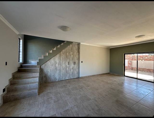3 BEDROOM SECTIONAL TITLE FOR SALE IN WATERVAL EAST